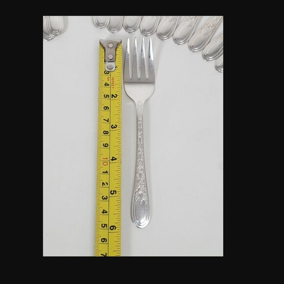 Vintage Wallace Bros. Fortune Salad/Dessert Forks – Set of 15 Silverplate - Picture 3 of 5